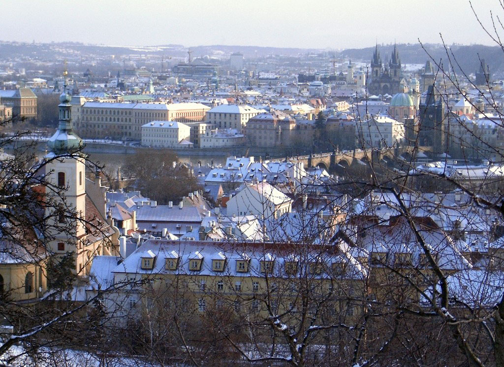 V Praze se nestaví, rostou ceny bytů i nájmů