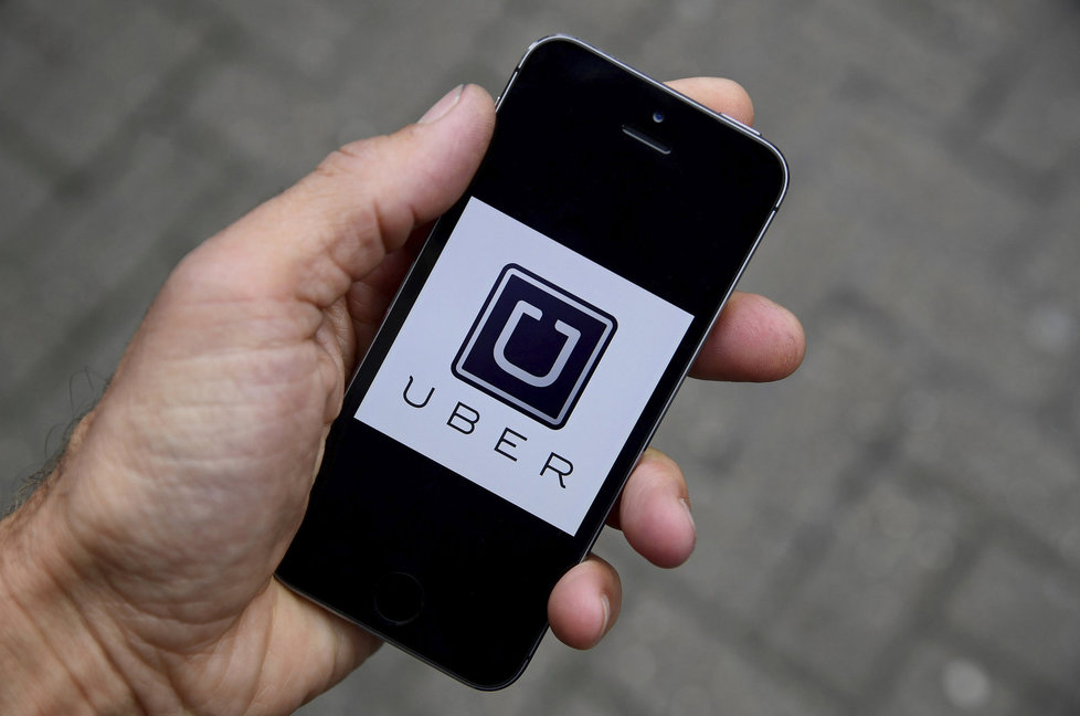 Řidiči přepravní služby Uber nedodržují pravidla